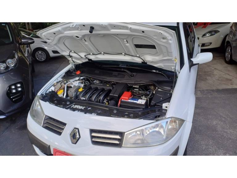 RENAULT - MÉGANE - 2012/2012 - Branca - R$ 33.900,00