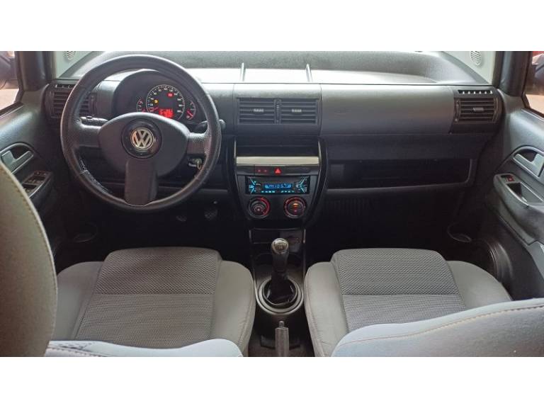 VOLKSWAGEN - FOX - 2010/2010 - Branca - R$ 29.900,00