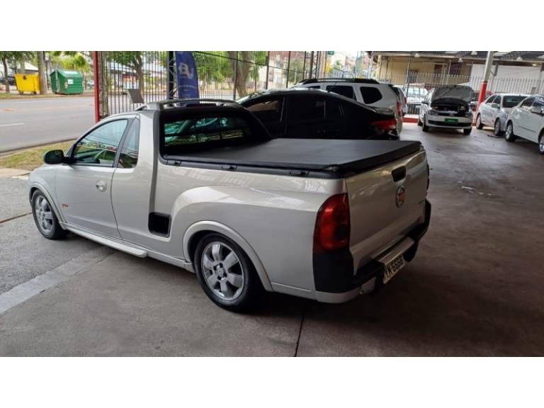 CHEVROLET - MONTANA - 2004/2004 - Prata - R$ 35.900,00