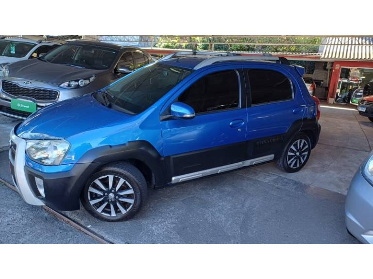 TOYOTA - ETIOS CROSS - 2014/2014 - Azul - Sob Consulta