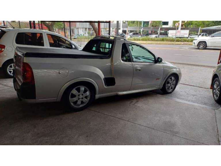 CHEVROLET - MONTANA - 2004/2004 - Prata - R$ 35.900,00