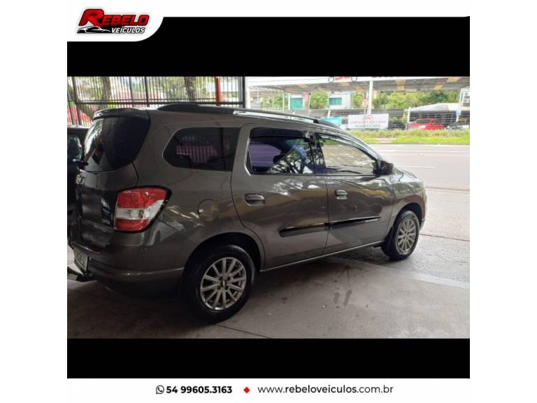 CHEVROLET - SPIN - 2015/2015 - Cinza - R$ 50.900,00