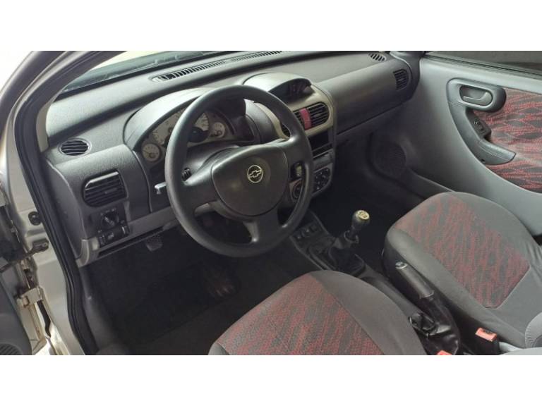 CHEVROLET - MONTANA - 2004/2004 - Prata - R$ 35.900,00