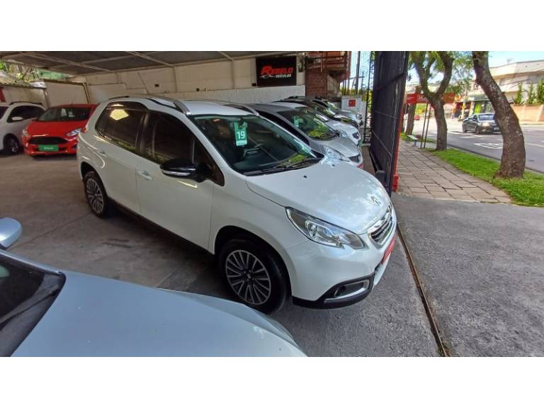 PEUGEOT - 2008 - 2018/2019 - Branca - R$ 62.900,00