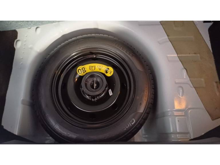 FORD - FIESTA - 2015/2016 - Branca - R$ 48.900,00