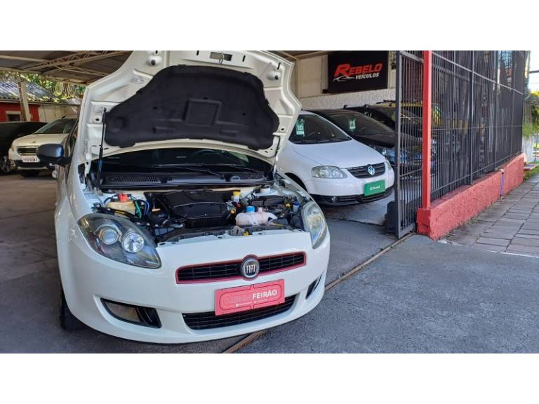 FIAT - BRAVO - 2014/2014 - Branca - R$ 44.900,00