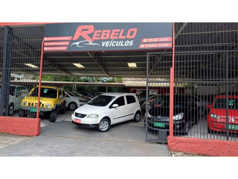 VOLKSWAGEN - FOX - 2010/2010 - Branca - R$ 29.900,00