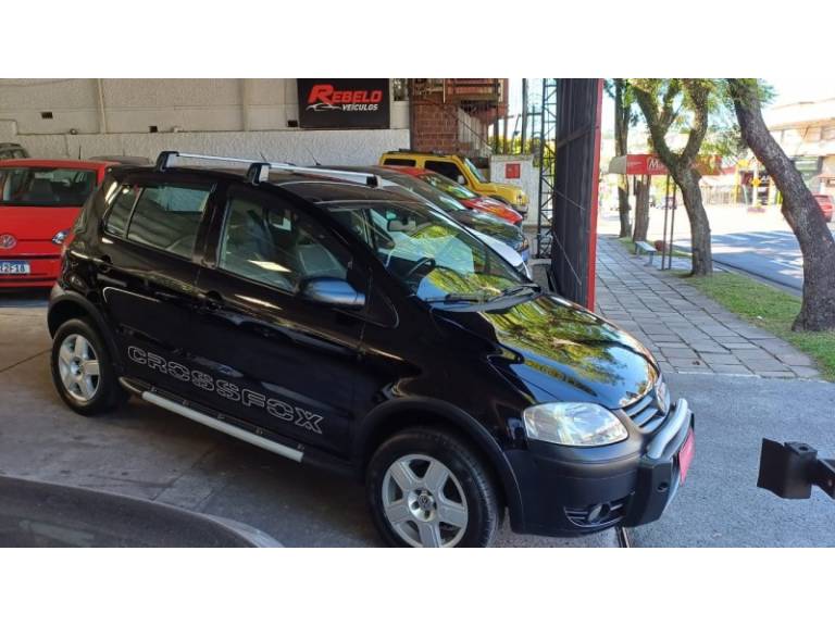 VOLKSWAGEN - CROSSFOX - 2007/2007 - Preta - R$ 33.900,00