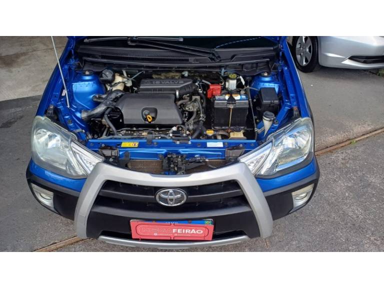 TOYOTA - ETIOS CROSS - 2014/2014 - Azul - Sob Consulta
