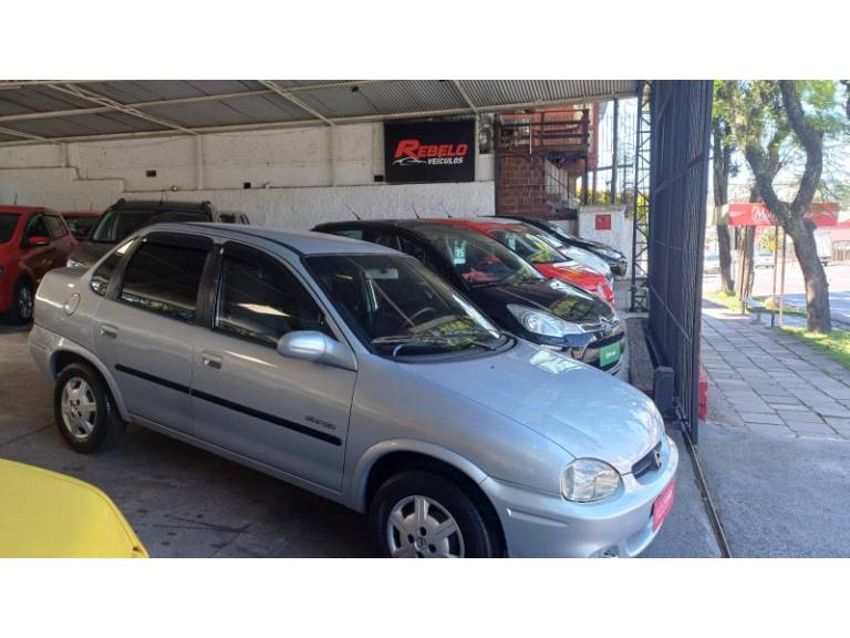 CHEVROLET - CORSA - 2008/2008 - Prata - R$ 23.900,00