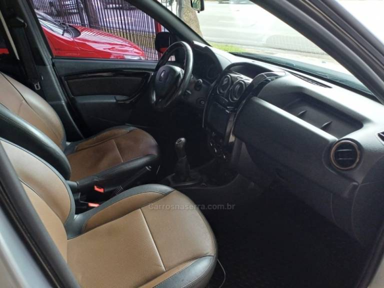 RENAULT - DUSTER - 2020/2020 - Prata - R$ 74.900,00