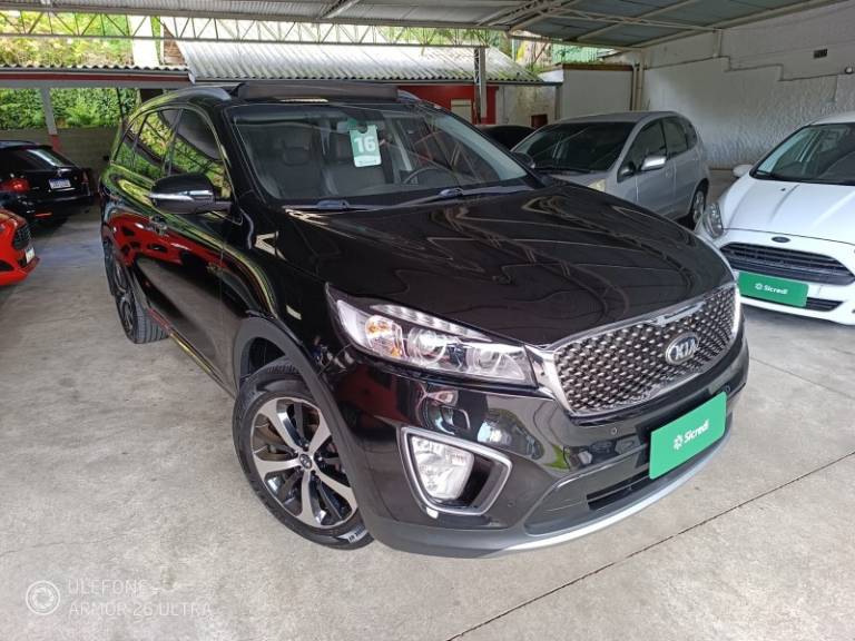 KIA MOTORS - SORENTO - 2015/2016 - Preta - R$ 105.900,00
