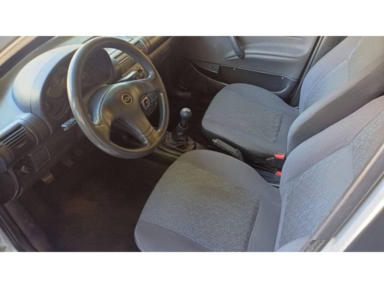 CHEVROLET - CORSA - 2008/2008 - Prata - R$ 23.900,00