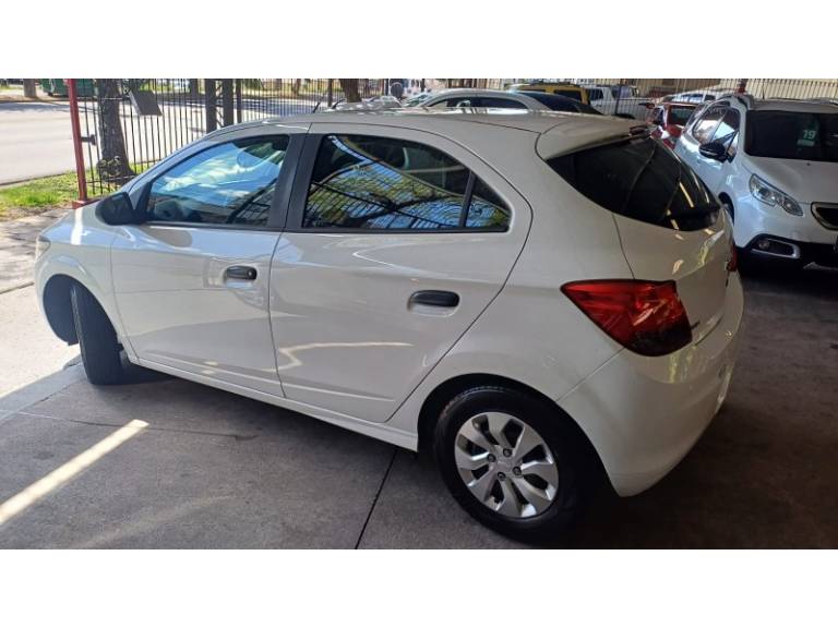 CHEVROLET - ONIX - 2019/2019 - Branca - R$ 51.900,00