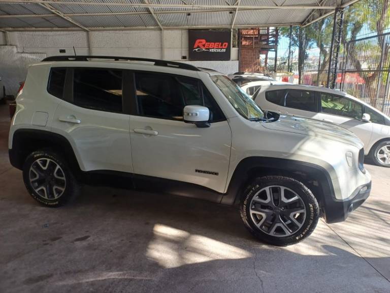 JEEP - RENEGADE - 2020/2021 - Branca - R$ 115.900,00