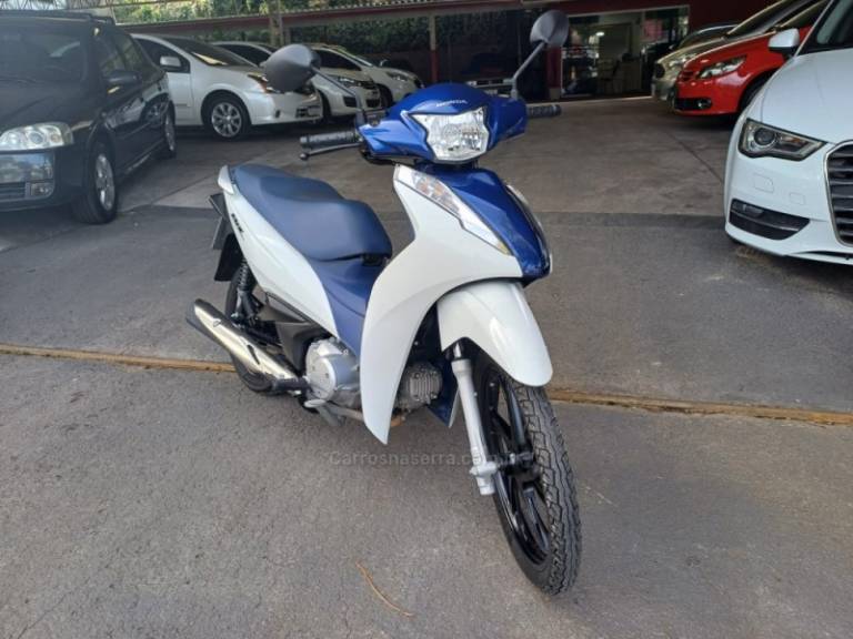 HONDA - BIZ 125 - 2023/2023 - Branca - R$ 16.900,00