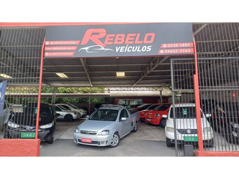 CHEVROLET - MONTANA - 2004/2004 - Prata - R$ 35.900,00