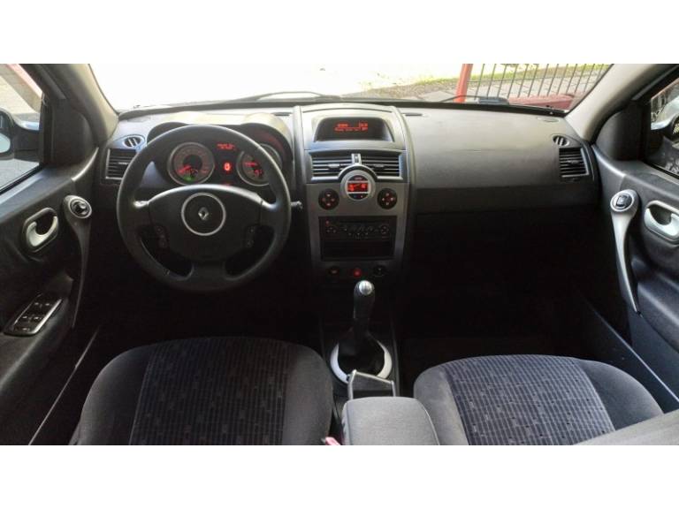 RENAULT - MÉGANE - 2012/2012 - Branca - R$ 33.900,00